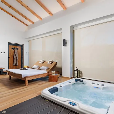 Valdora Forest Oasis - *