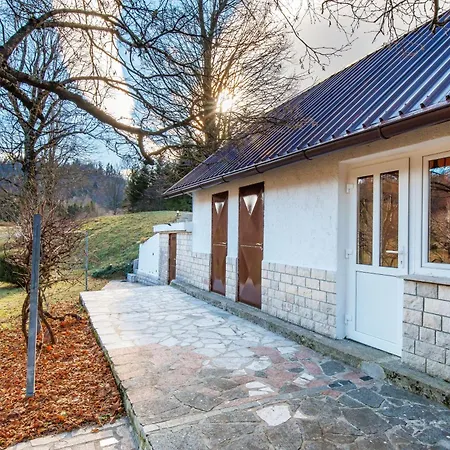 Valdora Forest Oasis - Vilă *